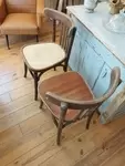 Paire de chaises en bois bistro