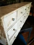 Petit meuble de métiers à tiroirs