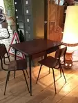 Table et chaises Rotub rouge ébène