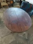 Table ovale pliante