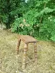 Tabouret en bois tourné