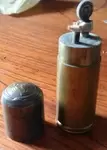 Travail de tranchée briquet