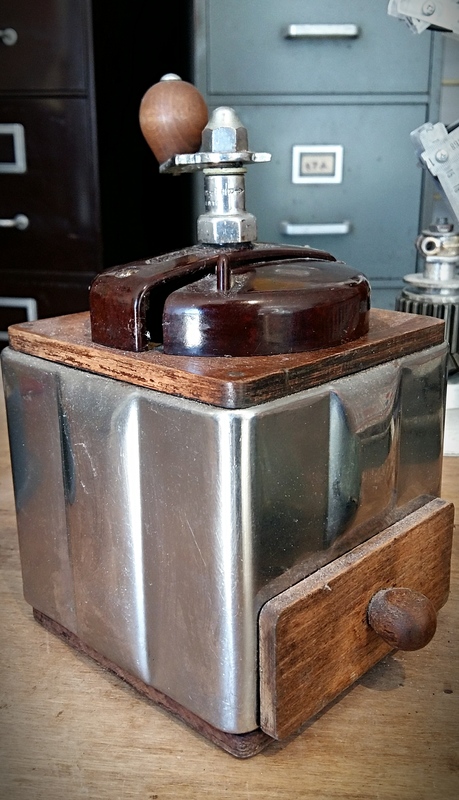 Moulin en métal Peugeot frères