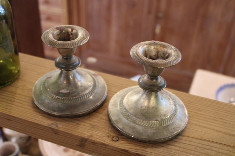 Paire de bougeoirs anciens
