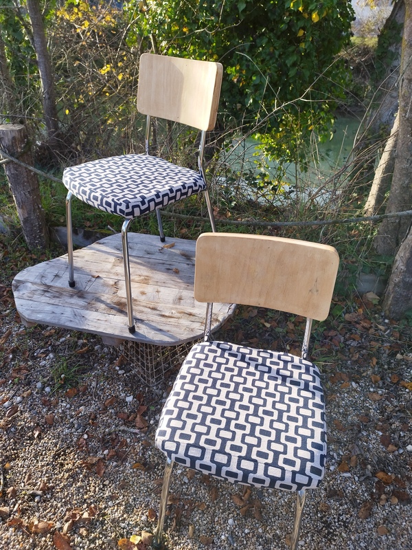 Paire de chaises vintage