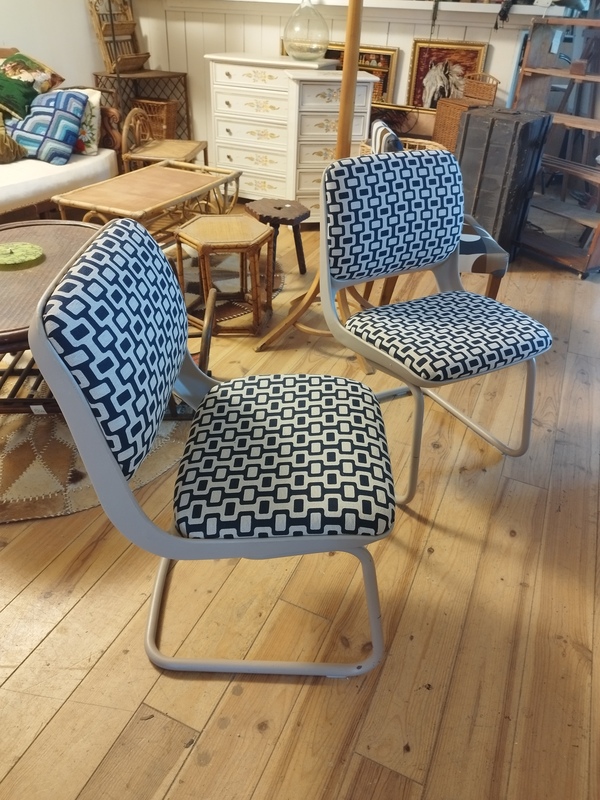 Paire de fauteuils Strafor