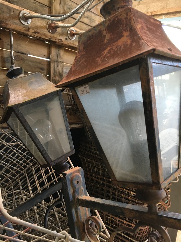 Paire de lanternes murales extérieures