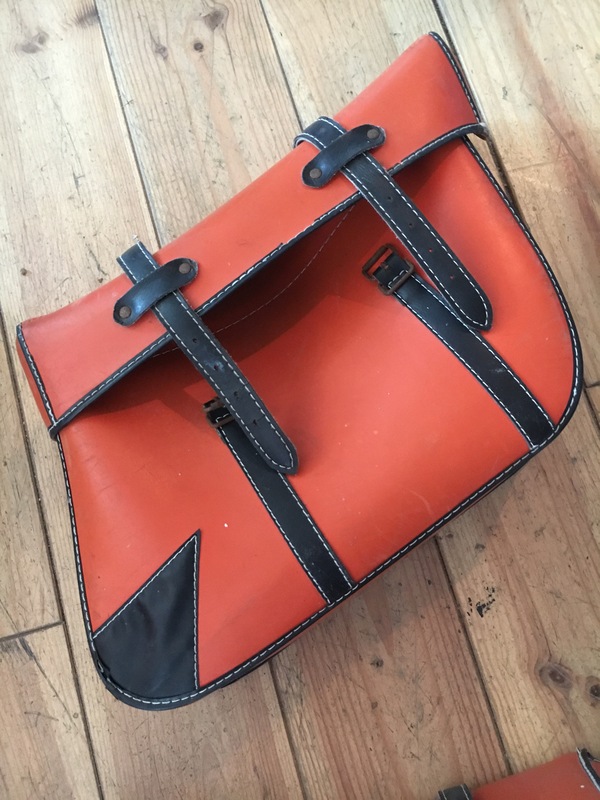 Paire de saccoches mobylette 60s oange 