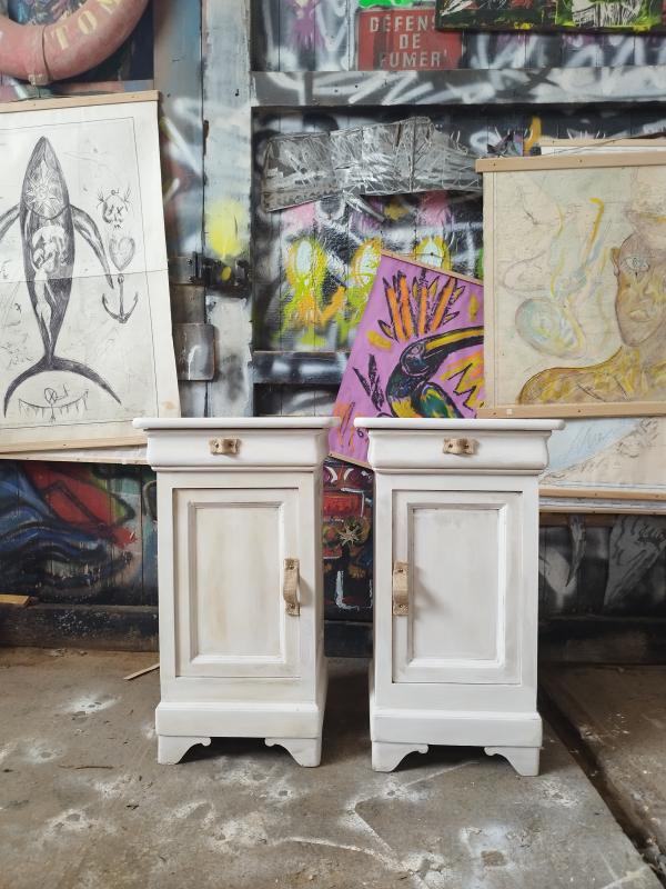 Paire de tables de chevet