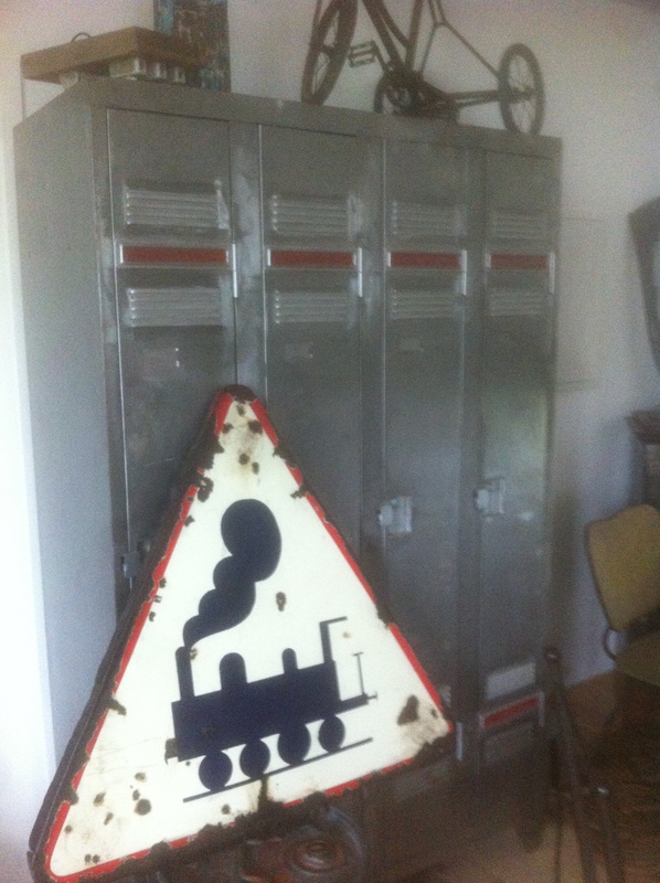 Panneau émaillé danger train