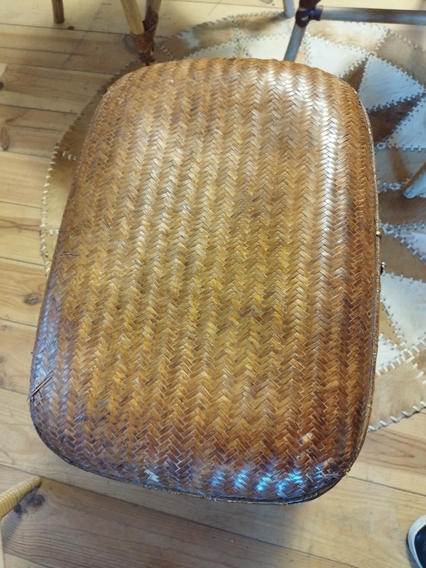 Petit coffre en bambou tressé vintage 