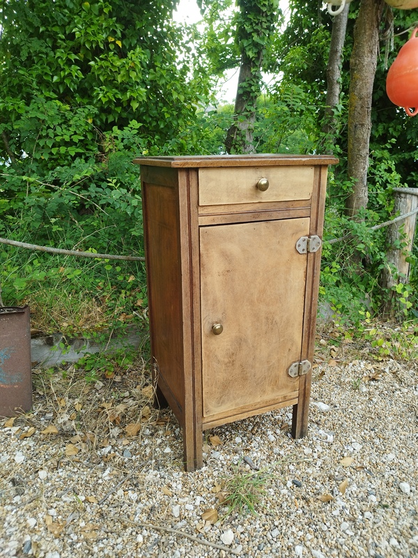 Petit meuble vintage