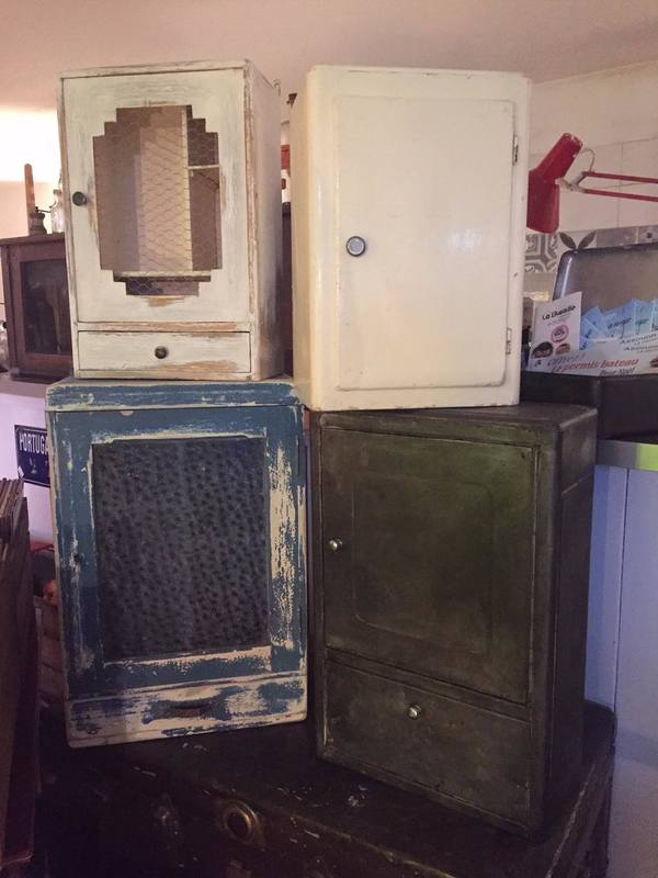 Petites armoires et garde manger