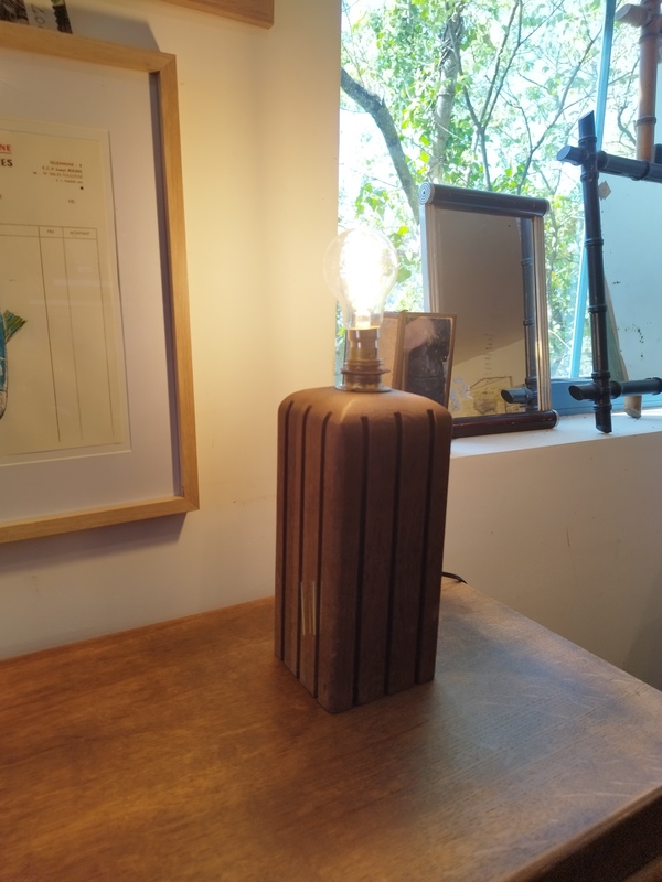 Pied de lampe design