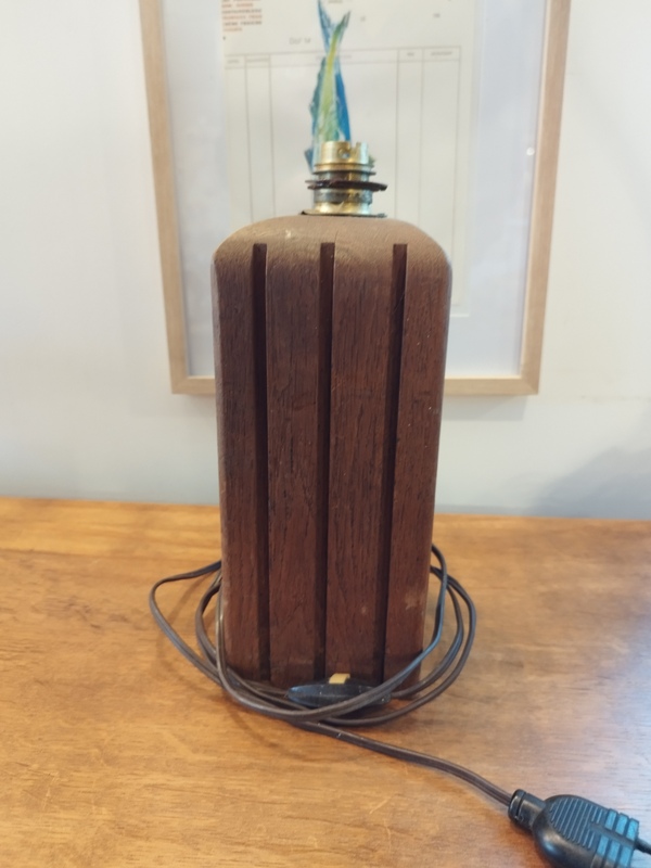 Pied de lampe design