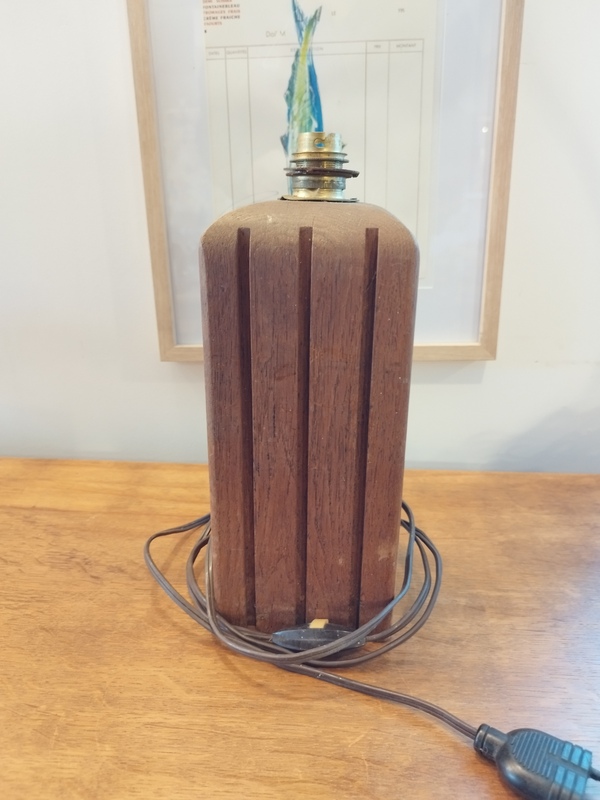 Pied de lampe design