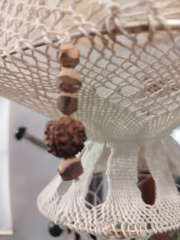 Plafonnier au crochet 70's