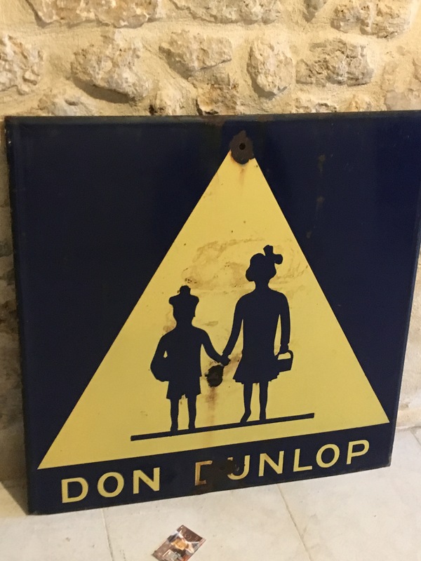 Plaque émaillée Dunlop 