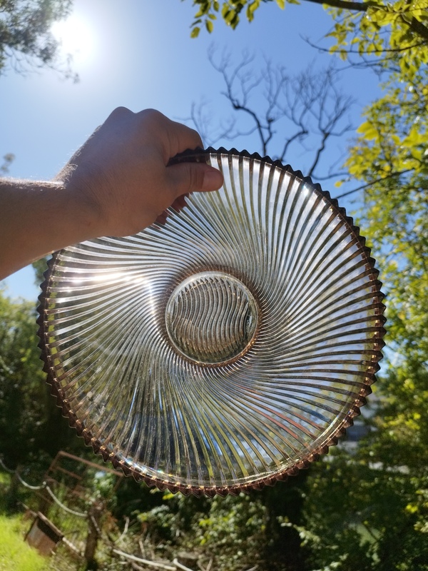 Plat verre fumé 70's 