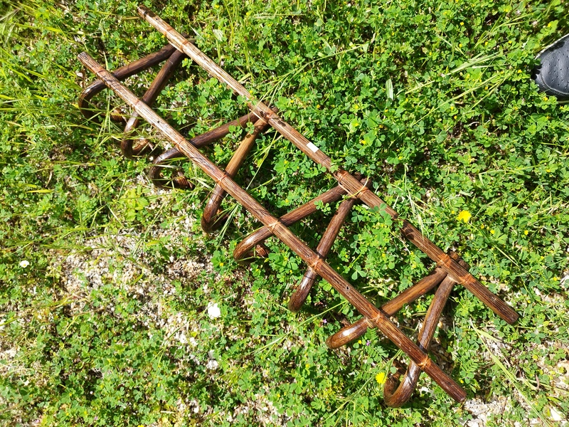 Porte manteaux en rotin vernis