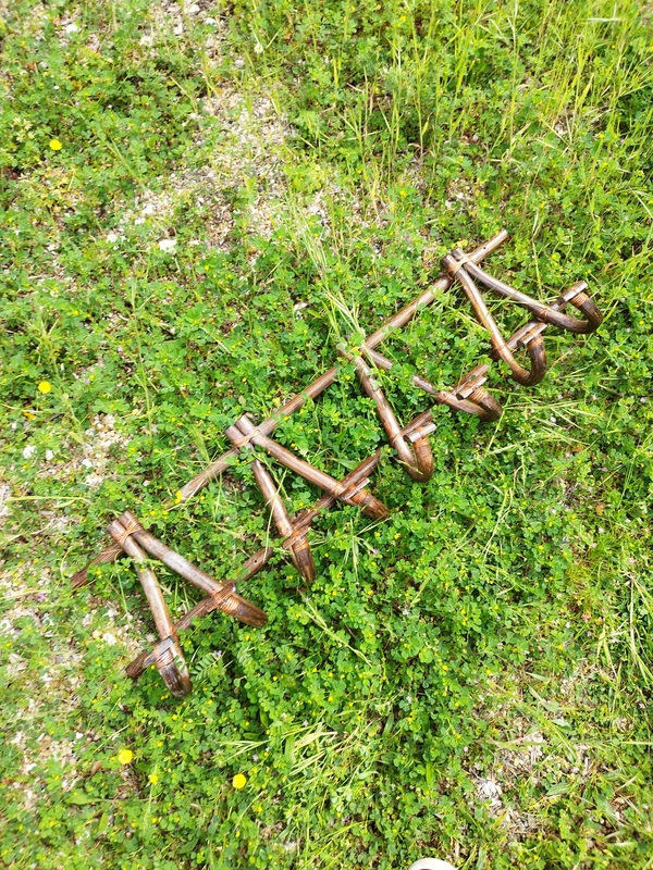 Porte manteaux en rotin vernis