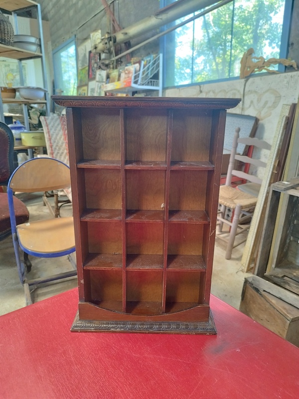 Présentoir dès à coudre