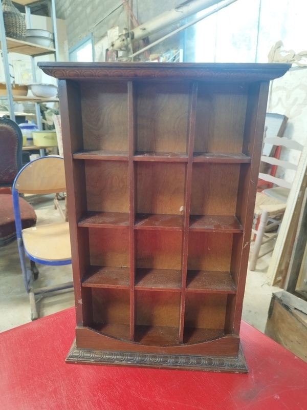 Présentoir dès à coudre