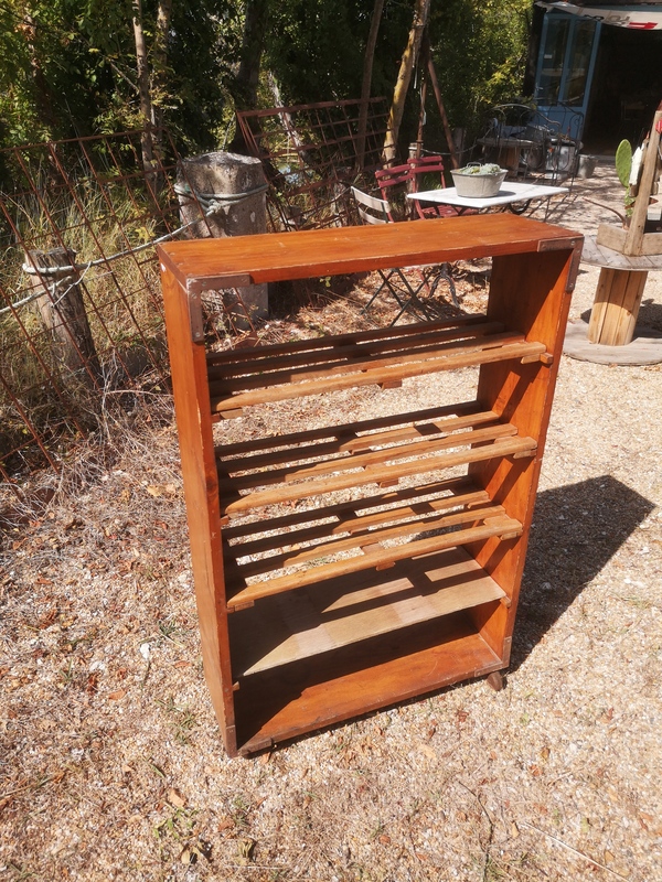 Présentoir en bois