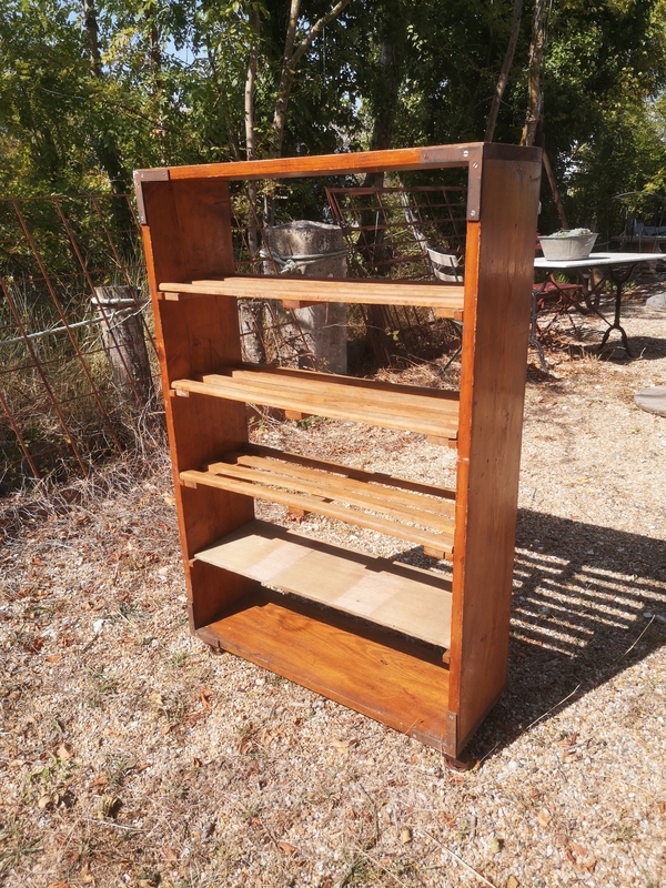 Présentoir en bois