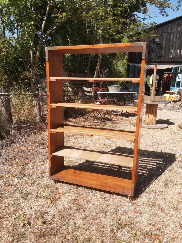 Présentoir en bois