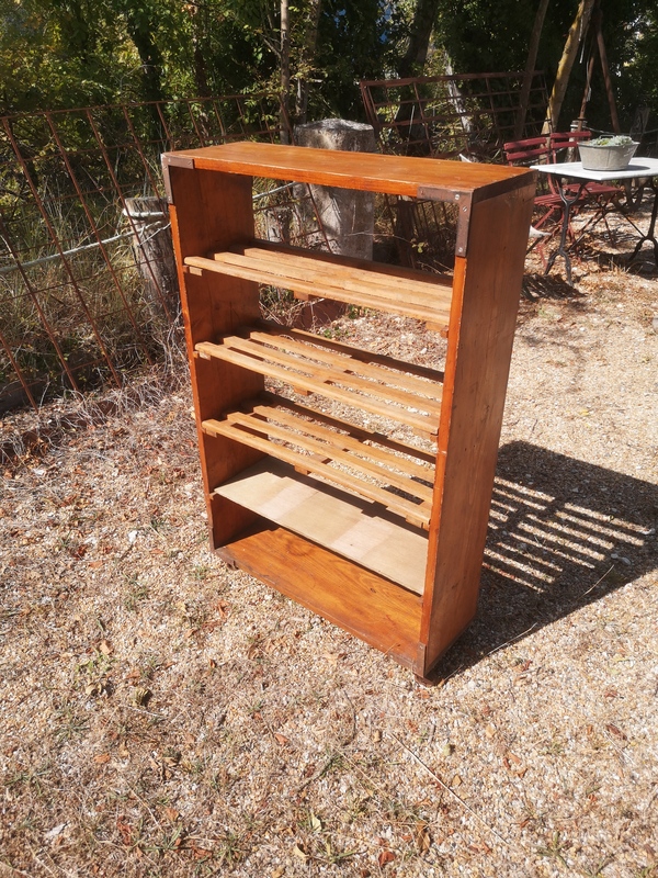 Présentoir en bois