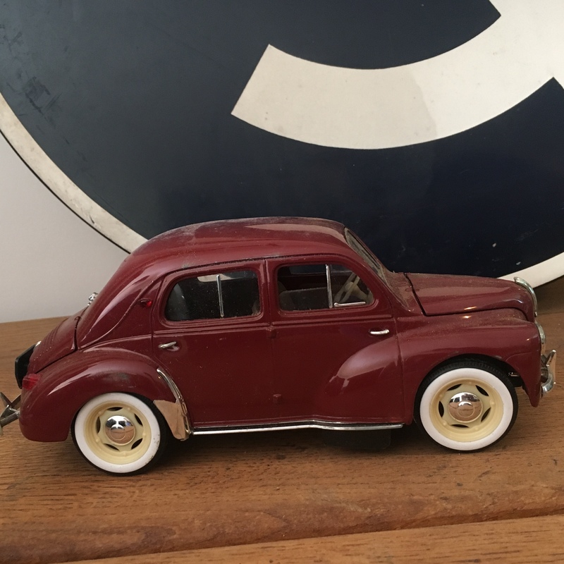 Renault 4 CV Solido 1/18