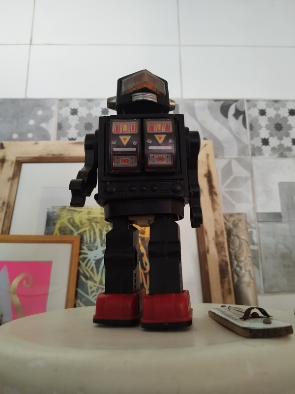 Robot moon explorer 1979