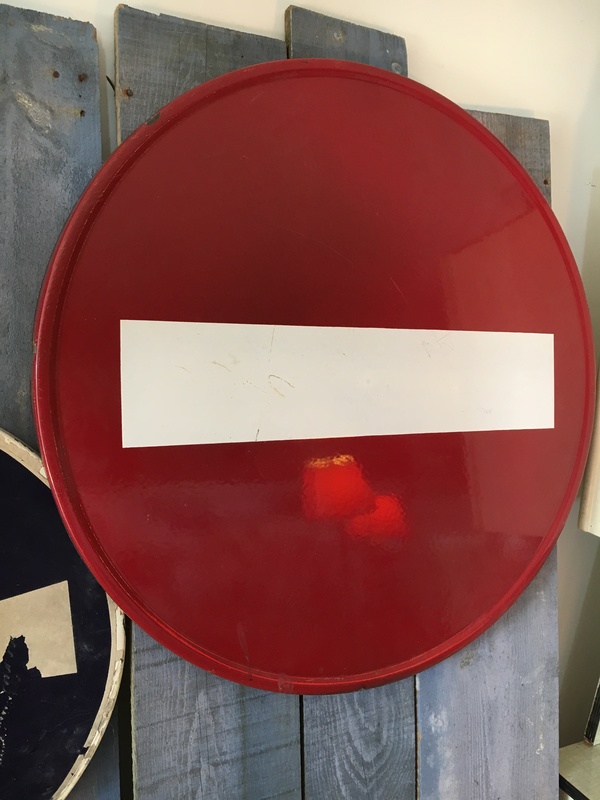 Sens interdit émaillé 70cm