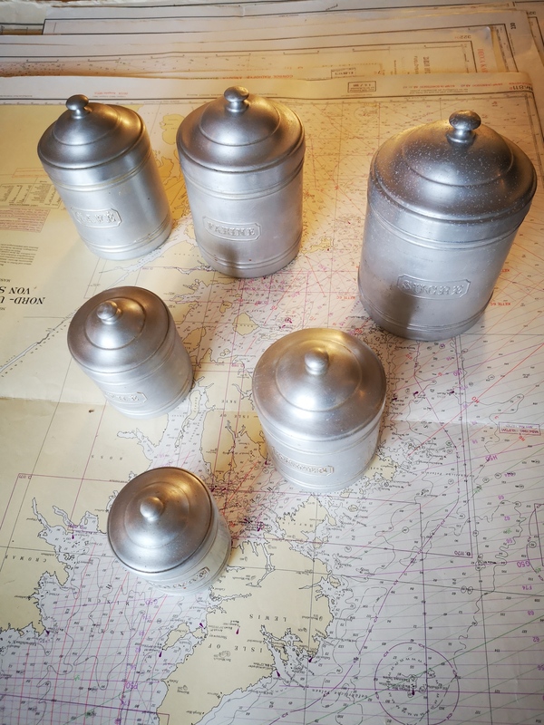 Série de pots à épices Tournus 