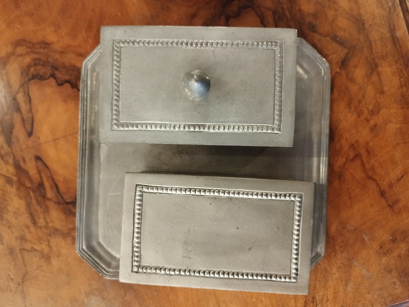 Service à tabac en étain 1920 