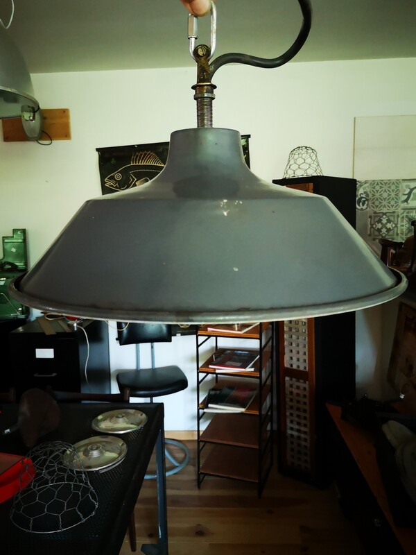 Suspension émaillée 
