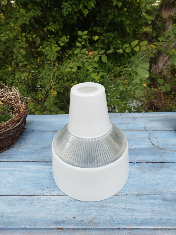 Suspension holophane et opaline