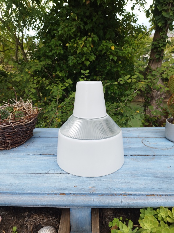 Suspension holophane et opaline