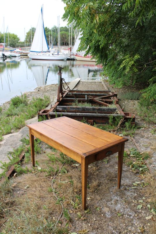 Table années 50 bois clair