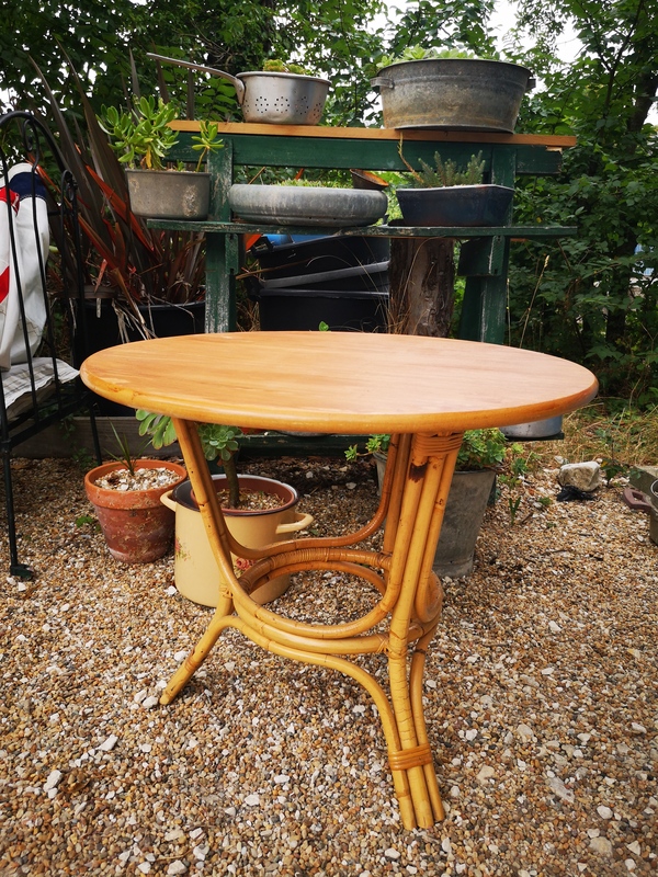 Table basse en rotin ronde