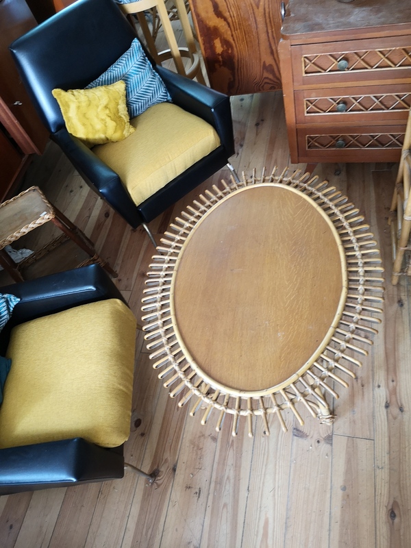 Table basse ovale en rotin 