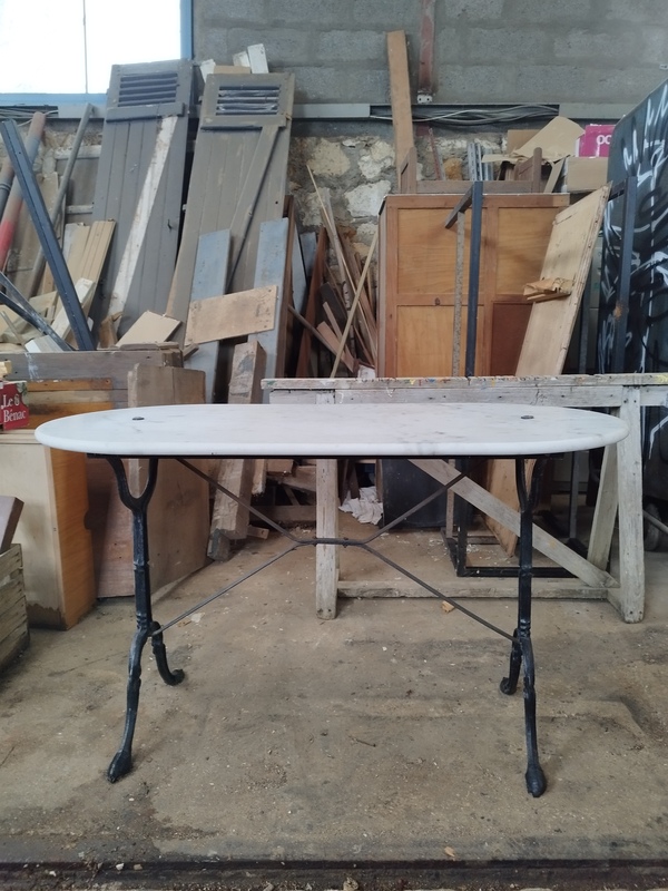 Table bistro en fer forgé et plateau marbre