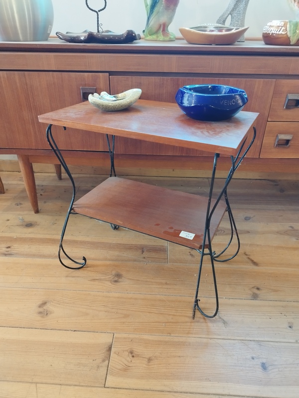 Table d'appoint années 60 