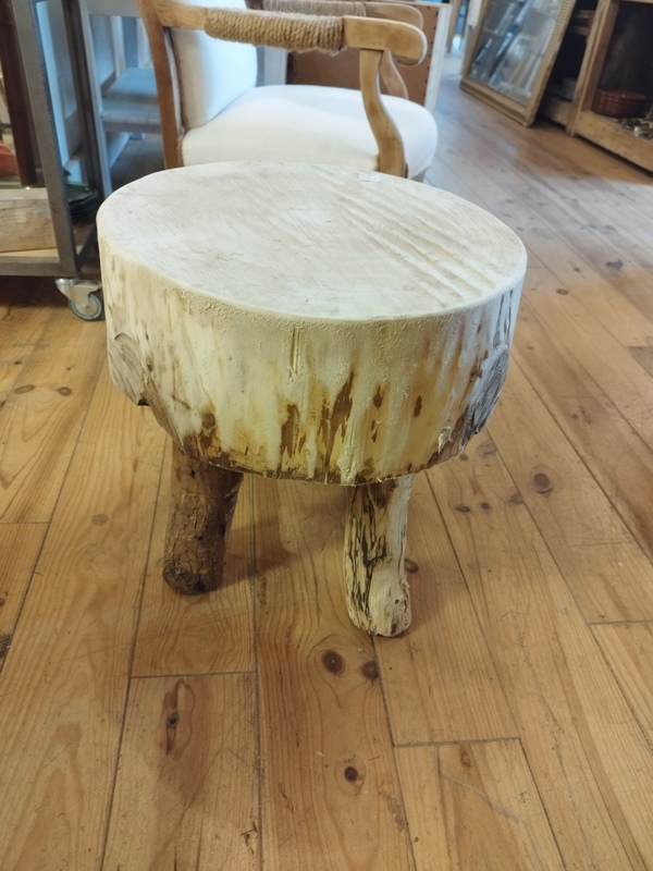 Table d'appoint brutaliste 