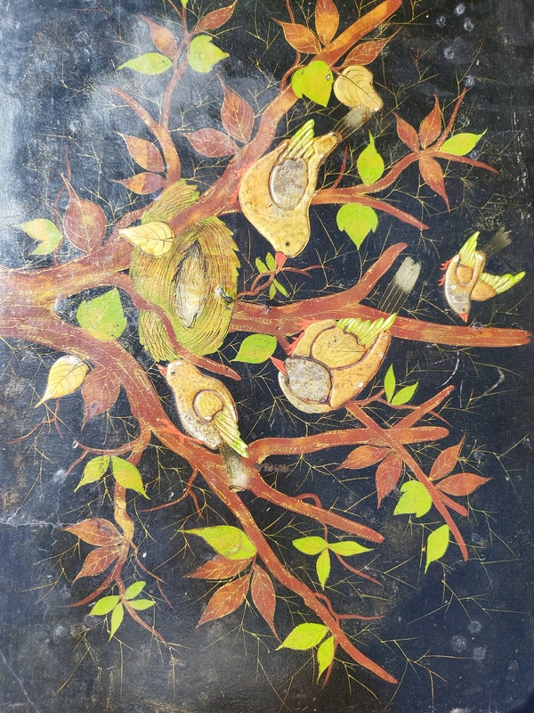 Table d'appoint en bois laqué noire