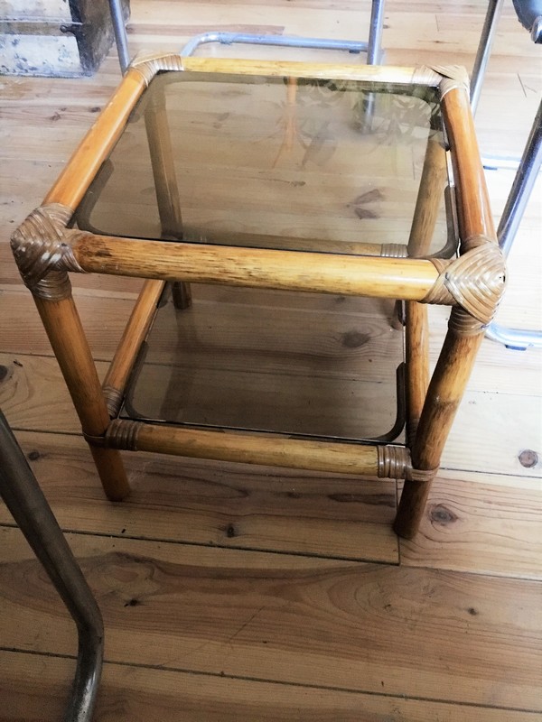 Table d'appoint rotin