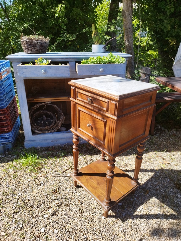 Table de chevet début XXe 