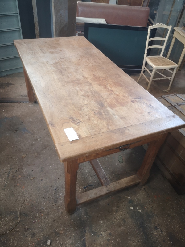 Table de salle à manger 