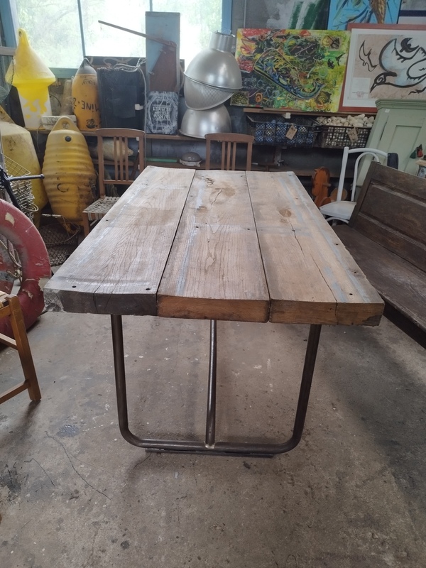 Table industrielle 